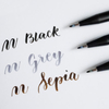 Kép 2/3 - Pentel Brush Sign Pen ecsetfilc, SESP15-NX, szürke, pigmentált