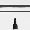 Sakura Pen-Touch lakkfilc, medium (2 mm) - black