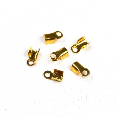 Bőr végzáró, szögletes - aranyszínű, 3x6 mm