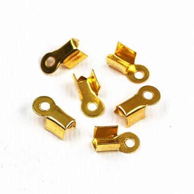 Bőr végzáró, szögletes - aranyszínű, 3x9 mm