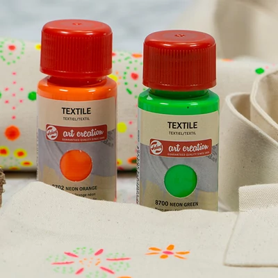 Art Creation textilfesték világos anyagra - különféle neon színekben csoport