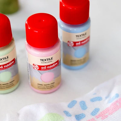 Art Creation textilfesték világos anyagra - különféle pasztell színekben csoport