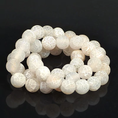 Fehér fagyos achát 8 mm-es ásványgyöngyök 37 cm-es szálon