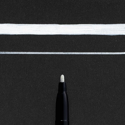 Sakura Pen-Touch lakkfilc, fine (1 mm) - white