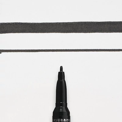 Sakura Pen-Touch lakkfilc, fine (1 mm) - black