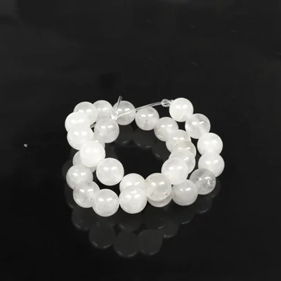 Ásványgyöngy - Fehér jáde, 6 mm, 1 szál, 7&quot;