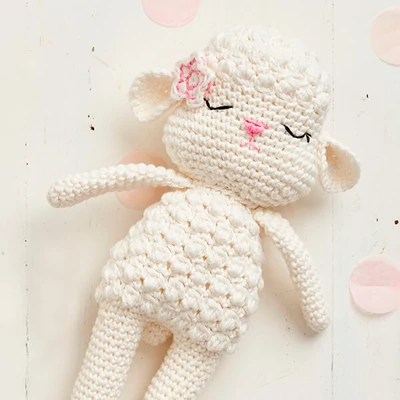 Horgolókészlet, Anchor Baby Pure Cotton Amigurumi figura - Álmos bárány és cumiőr