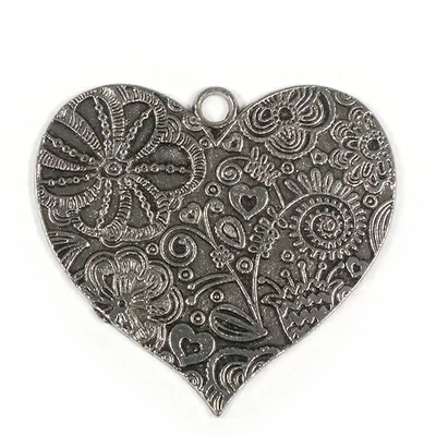 Charm fémdísz, 1 db - szív, virágos