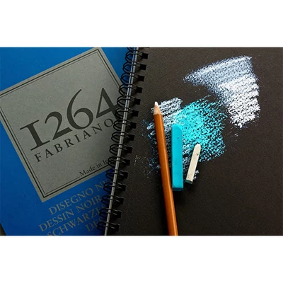 Fabriano 1264 fekete rajztömb, 200 g - A5, felül spirálos