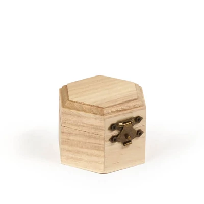 Fa mini doboz - hatszög, díszes, 7x5 cm