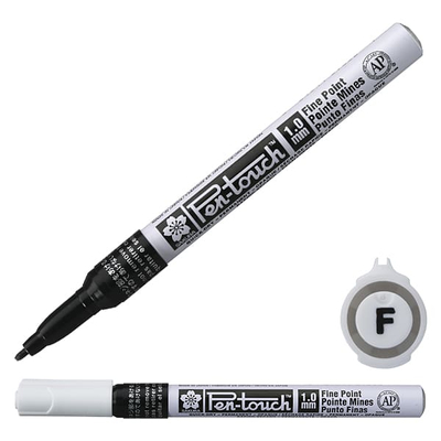 Sakura Pen-Touch lakkfilc, fine (1 mm) - black