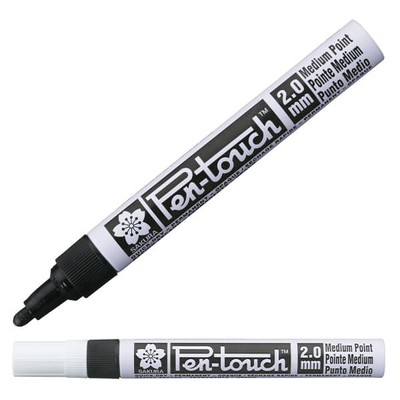 Sakura Pen-Touch lakkfilc, medium (2 mm) - black