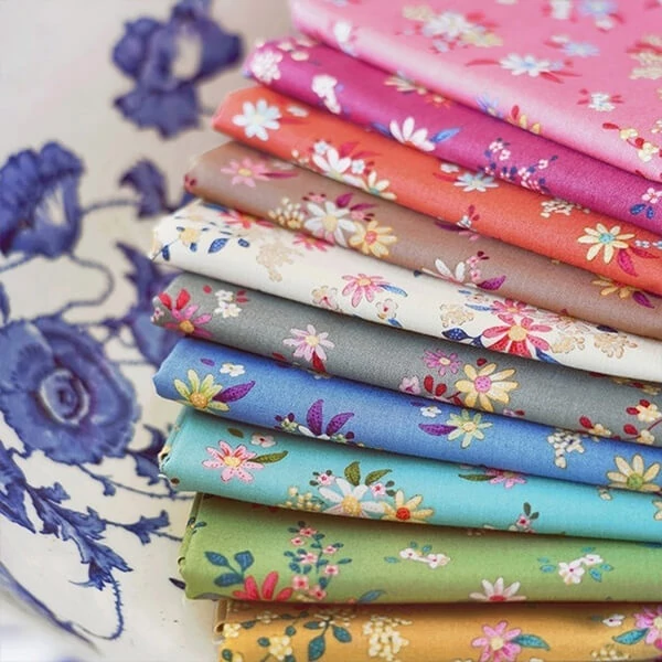 Patchwork anyag - Tilda Chic Escape - Daisyfield ginger 110056