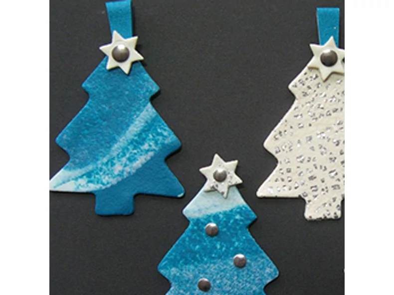 Fenyőfa díszek Fimo Leather Effect bőrhatású gyurmából