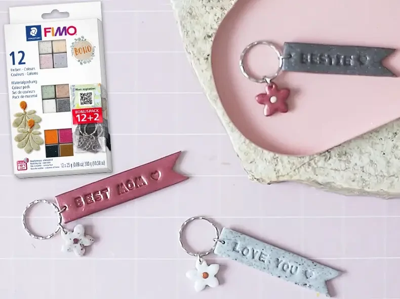 Tavaszi kulcstartók FIMO gyurmából, szeretettel - videó