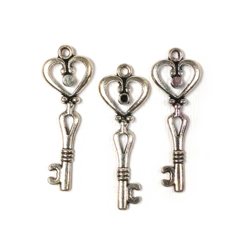 Charm fémdísz, 3 db - kulcs, szíves, 3D